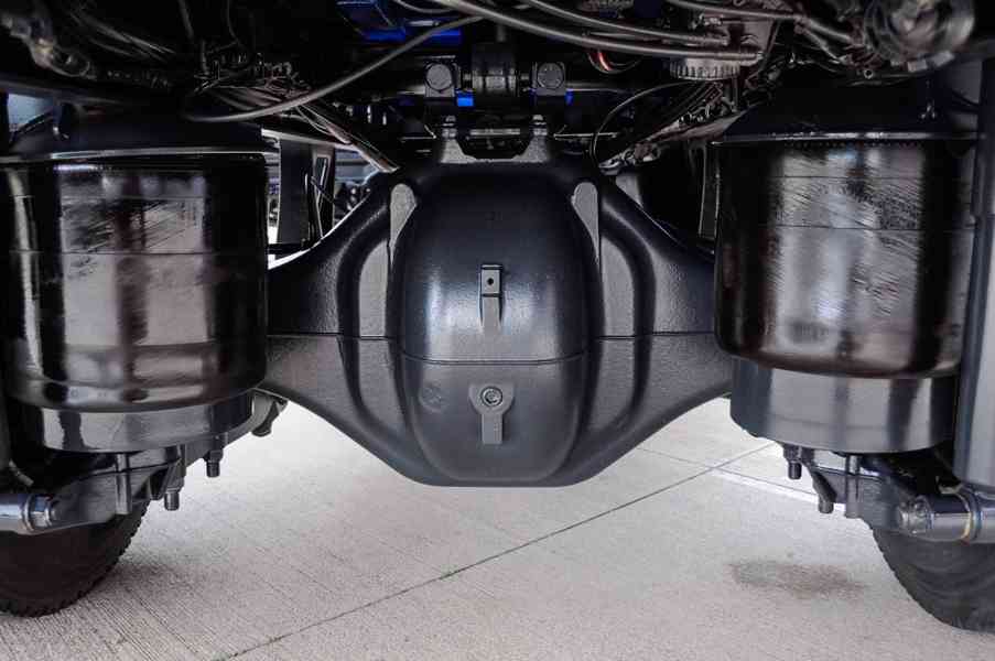 MERCEDES ATEGO 1523 TŘÍSTRANNÝ SKLÁPĚČ + HYDRAULICKÁ RUKA - foto 20