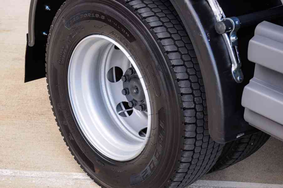 MERCEDES ATEGO 1523 TŘÍSTRANNÝ SKLÁPĚČ + HYDRAULICKÁ RUKA - foto 14