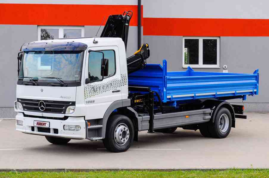 MERCEDES ATEGO 1523 TŘÍSTRANNÝ SKLÁPĚČ + HYDRAULICKÁ RUKA - foto 3