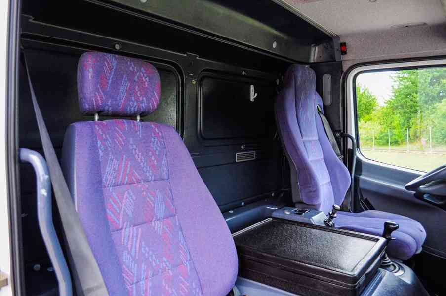 MERCEDES ATEGO 1523 TŘÍSTRANNÝ SKLÁPĚČ + HYDRAULICKÁ RUKA - foto 37