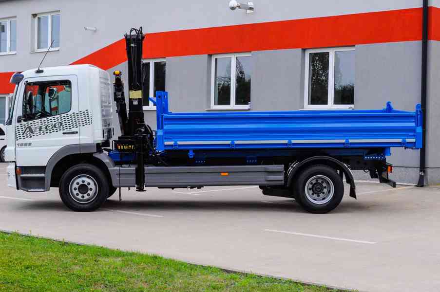 MERCEDES ATEGO 1523 TŘÍSTRANNÝ SKLÁPĚČ + HYDRAULICKÁ RUKA - foto 4