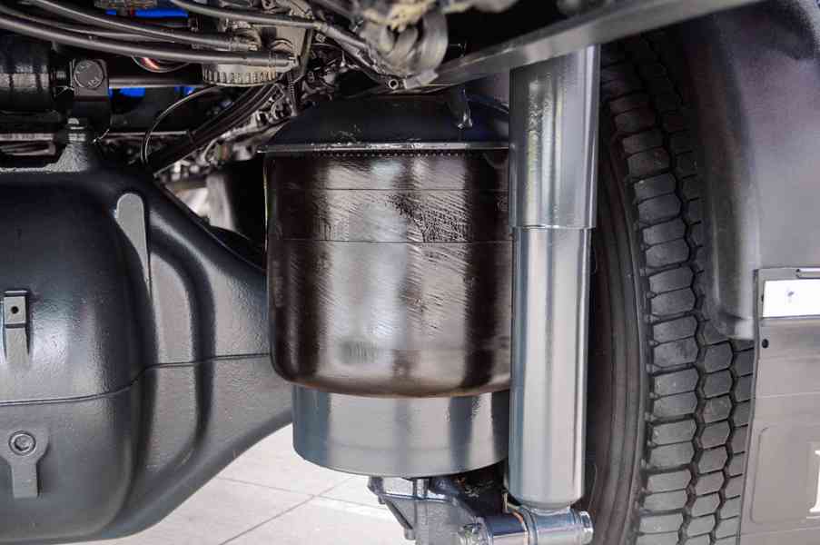 MERCEDES ATEGO 1523 TŘÍSTRANNÝ SKLÁPĚČ + HYDRAULICKÁ RUKA - foto 19