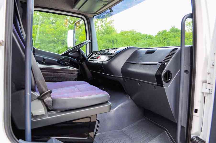 MERCEDES ATEGO 1523 TŘÍSTRANNÝ SKLÁPĚČ + HYDRAULICKÁ RUKA - foto 36