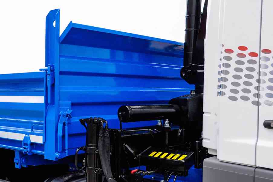 MERCEDES ATEGO 1523 TŘÍSTRANNÝ SKLÁPĚČ + HYDRAULICKÁ RUKA - foto 96