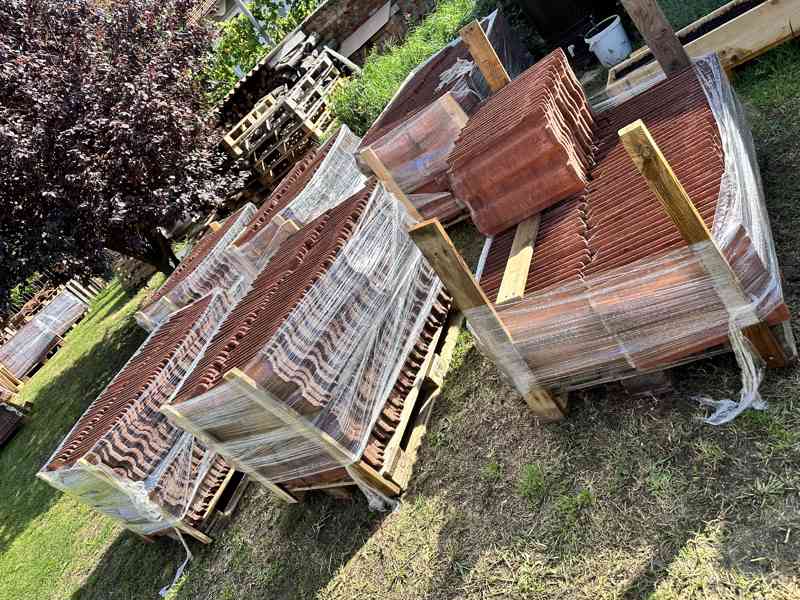 Stresni tasky - foto 2