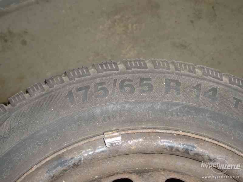 zimni sada s pneu a original poklice na mazdu 323f - foto 4
