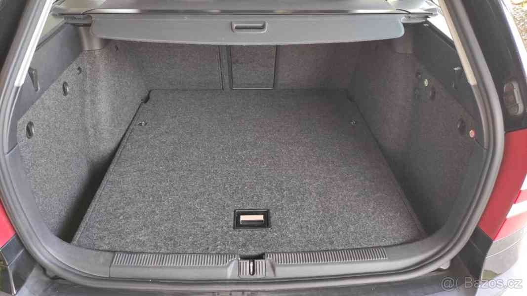 Škoda Octavia 2 Combi Elegance 1.9 TDI 77 kW diesel 2007   - foto 15