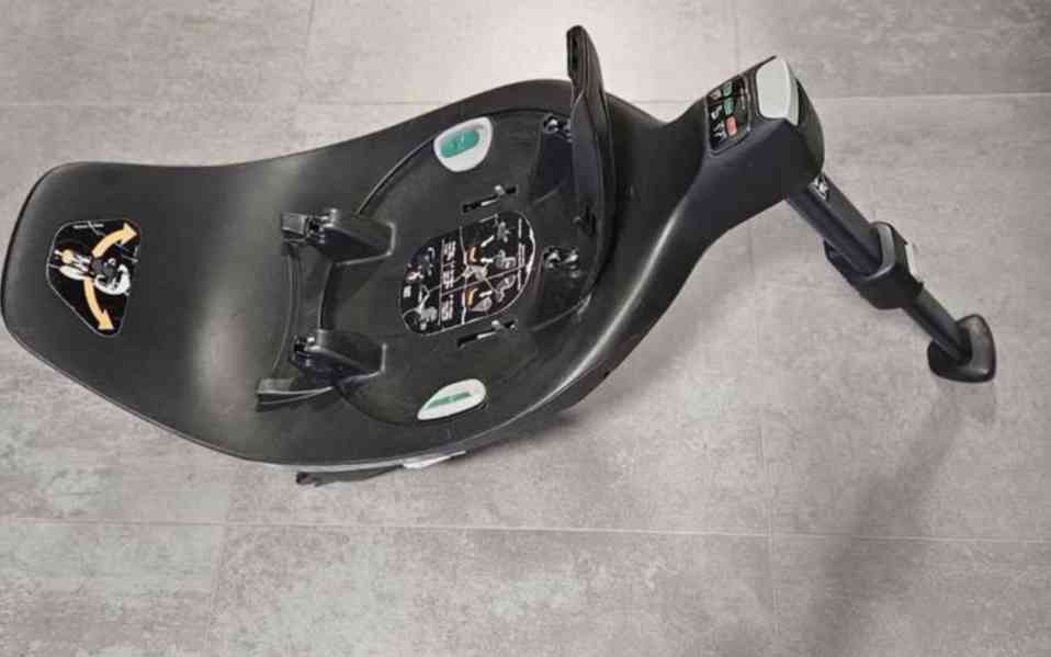Autosedačka CYBEX Cloud Z i-Size Fashion Rebellious+základna - foto 4