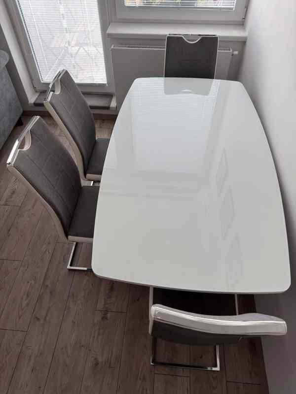 Designový jídelní set - stůl + židle  - foto 2