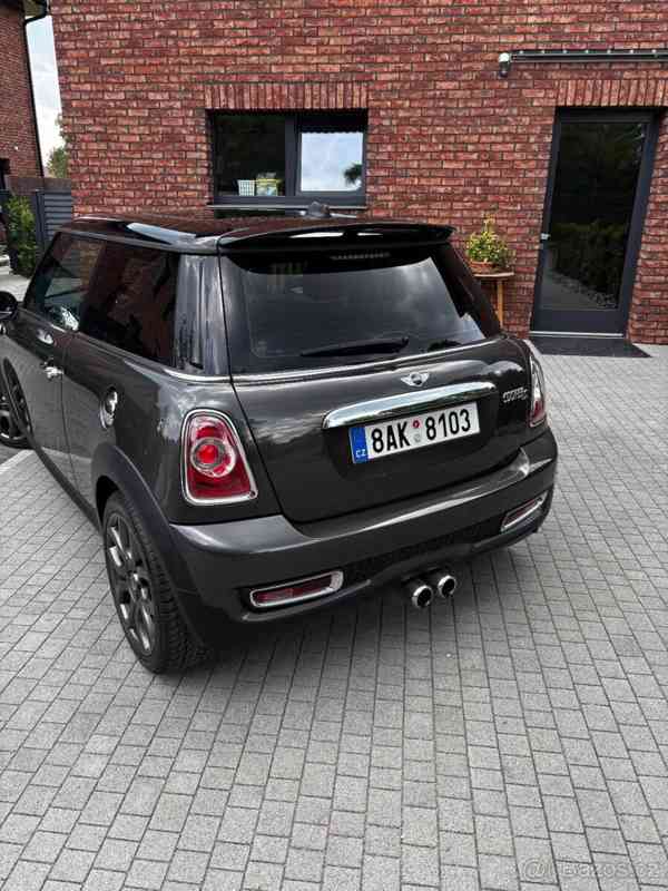 Mini Cooper S 1,6   l. 135kw - foto 6