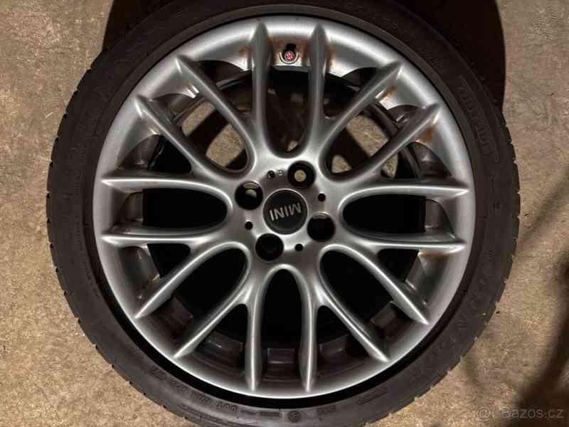 Mini Cooper S 1,6   l. 135kw - foto 10