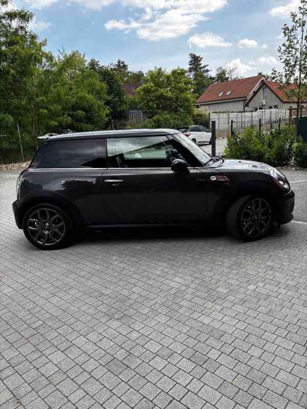 Mini Cooper S 1,6   l. 135kw - foto 1