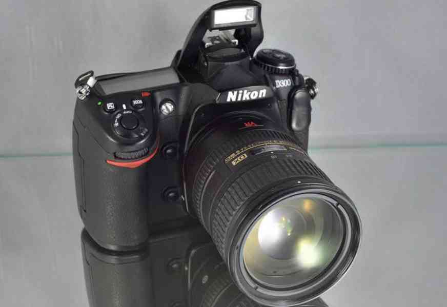 Nikon D300 + AF-S 18-200mm  VR ** 13000 Exp. - foto 7