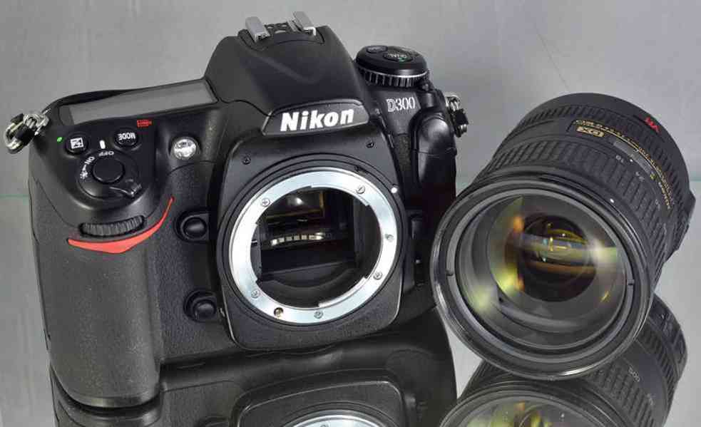 Nikon D300 + AF-S 18-200mm  VR ** 13000 Exp. - foto 4