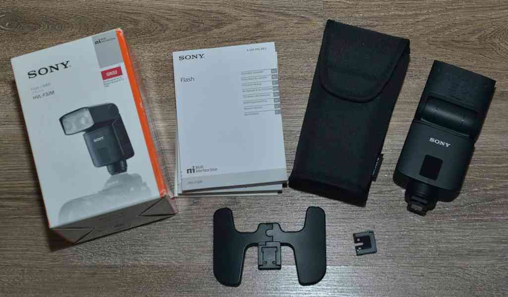 Blesk: SONY HVL-F32M *Směrné číslo: 32*ADI/TTL* - foto 4
