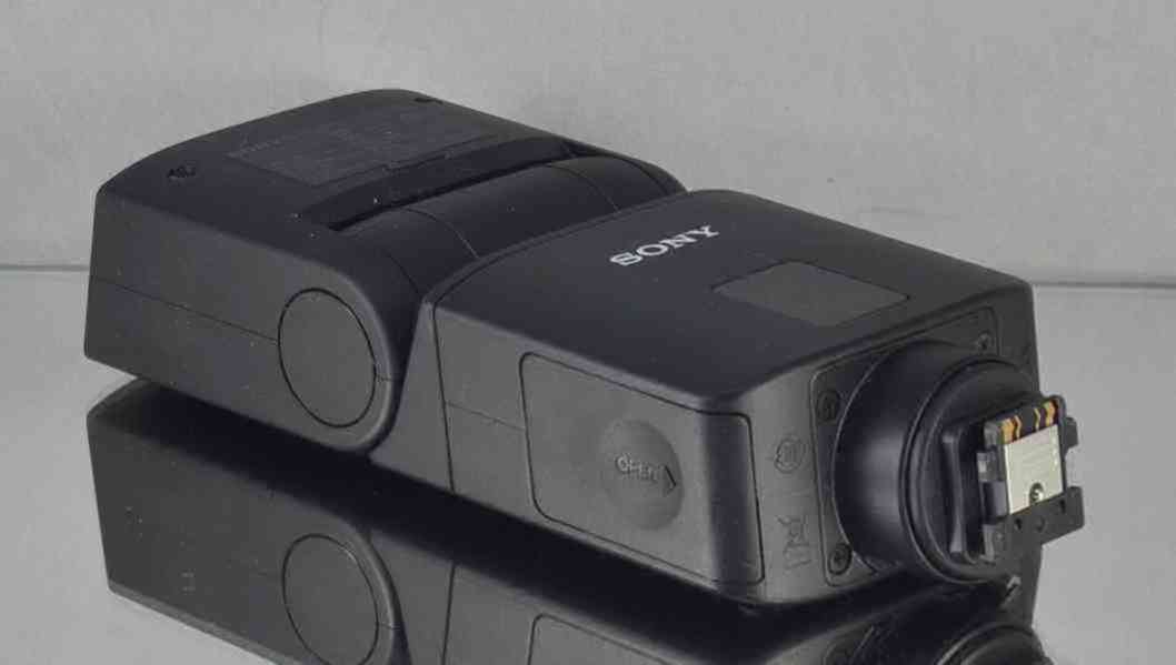 Blesk: SONY HVL-F32M *Směrné číslo: 32*ADI/TTL* - foto 6