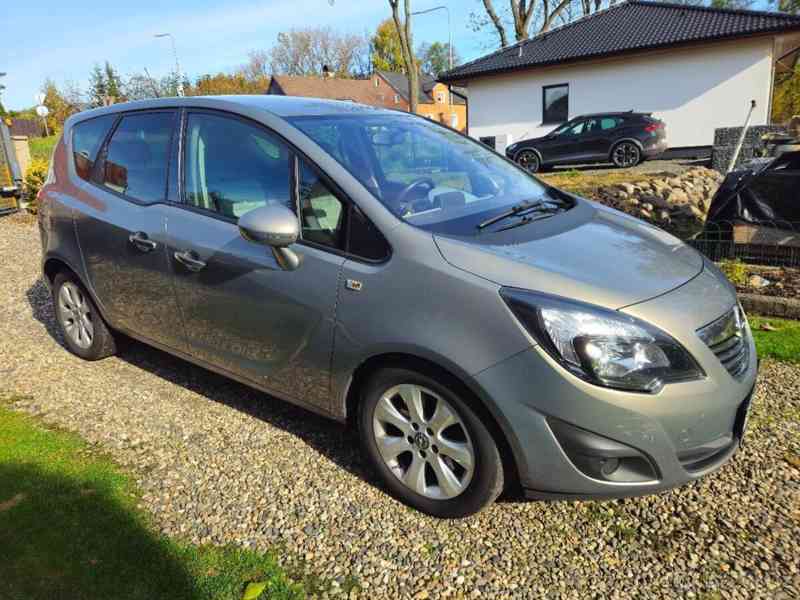 Opel Meriva 1,7   CDTi Cosmo - foto 2
