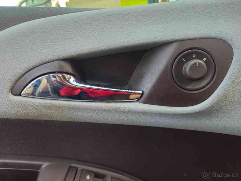 Opel Meriva 1,7   CDTi Cosmo - foto 15