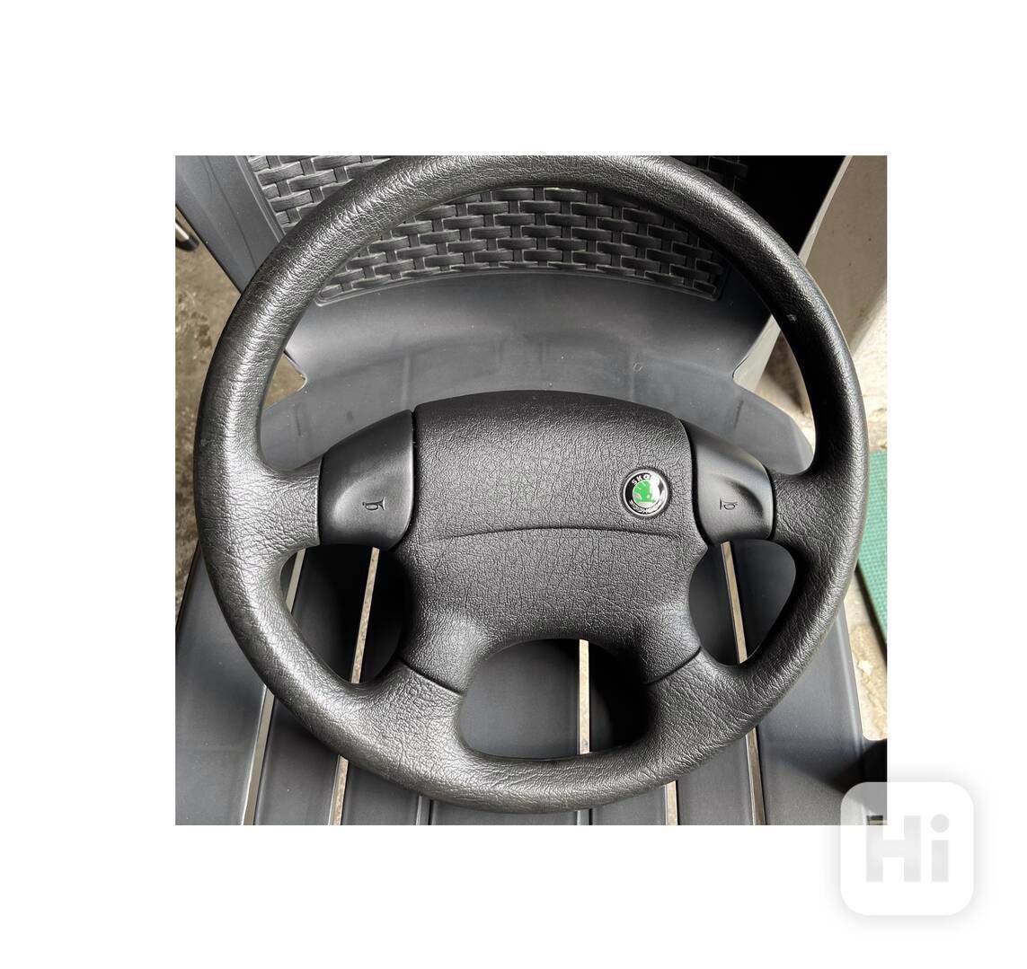 Zánovní čtyřramenný volant Škoda FELICIA - foto 1