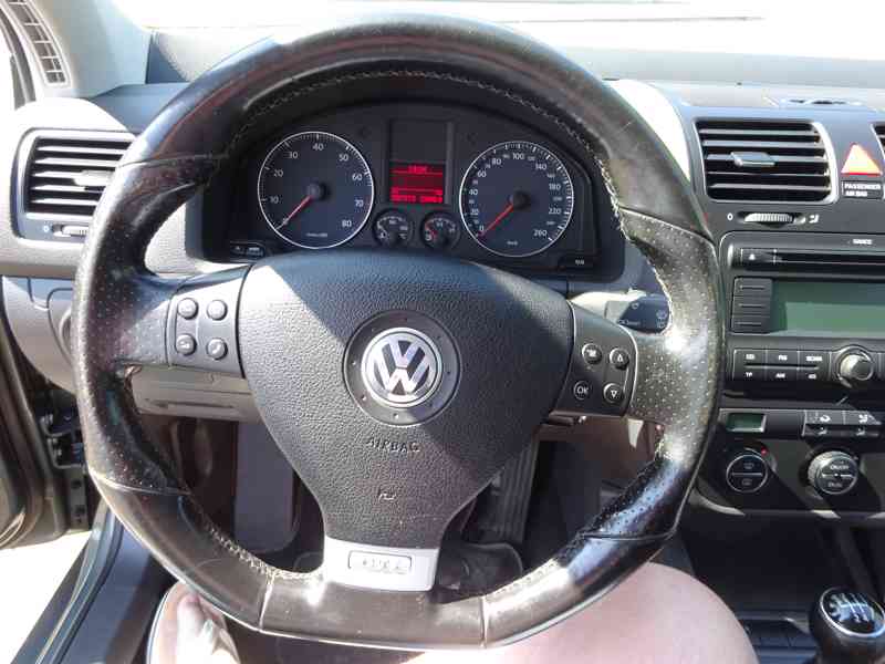 VW Golf 1.6i r.v.2007 (75 kw) klima Koupeno v ČR  - foto 10