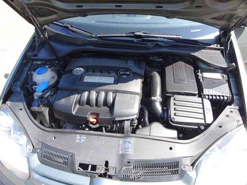 VW Golf 1.6i r.v.2007 (75 kw) klima Koupeno v ČR  - foto 14