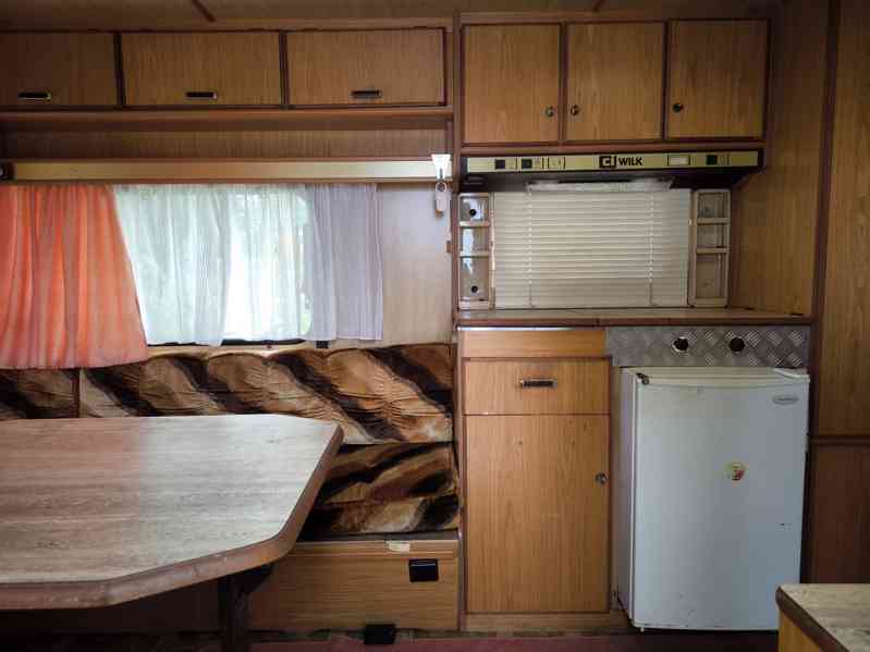 Chata s doklady, platná STK, karavan Wilk 601. - foto 15