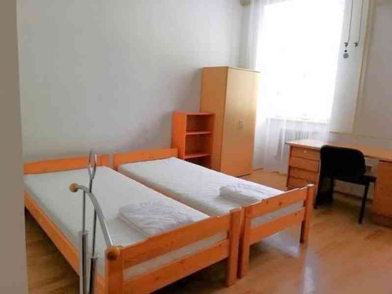 1. nebo 2.lůž. pokoj, studenti/ky/pár, pračka/sušička - foto 2
