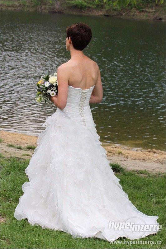 Romantické svatební šaty velikost 38 až 40 - foto 1