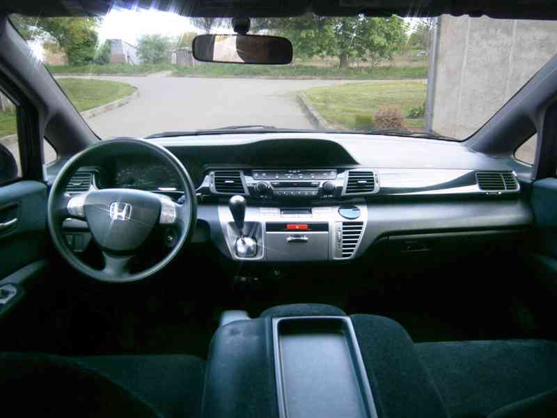 Honda FR-V 2,2I CTDI - foto 11