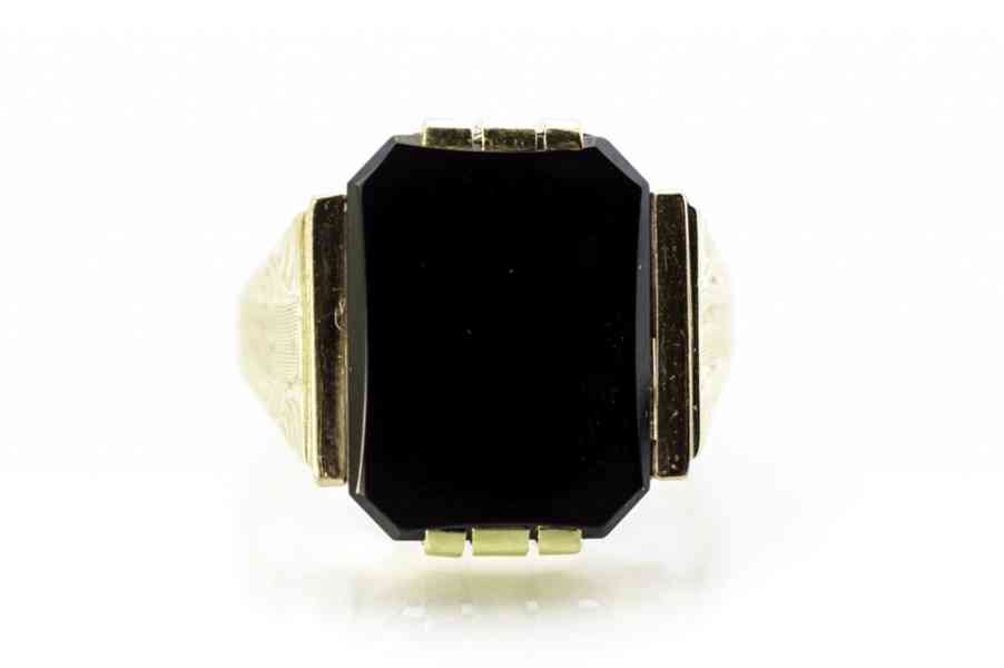 Zlatý pánský prsten s onyxem, vel. 65 - foto 1