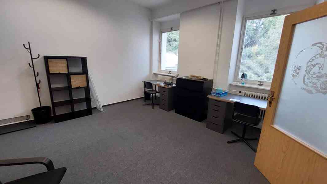 Spojený 2x 1.lůž. pokoj, studentky, pár, pračka, sušička - foto 3