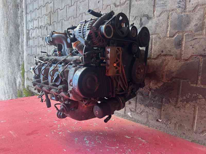 Motor 2,0CRDI D4EA 83KW Hyundai Santa FE kompletní - foto 2