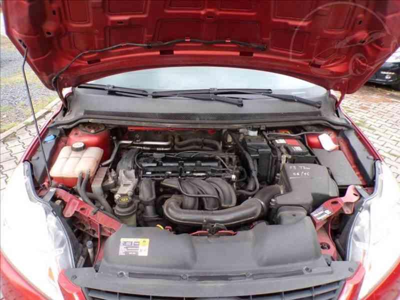 Ford Focus 1,6 16V TAŽNÉ ZAŘÍZENÍ - foto 13