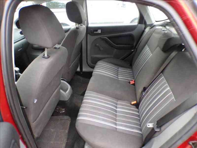 Ford Focus 1,6 16V TAŽNÉ ZAŘÍZENÍ - foto 8