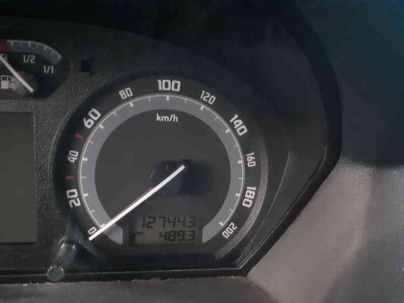 Prodám ŠKODA FABIA kombi r. v. 2005, servisovaná, garážovaná - foto 5