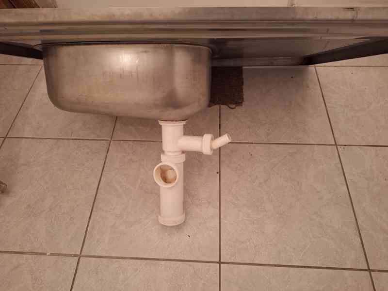 Nerezový dřez do kuchyně - foto 2