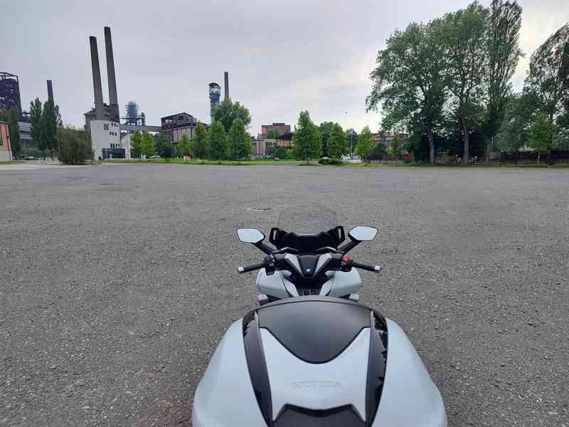 Honda Forza 300, původ ČR, perfektní stav - foto 5