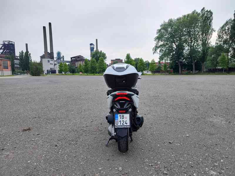 Honda Forza 300, původ ČR, perfektní stav - foto 4