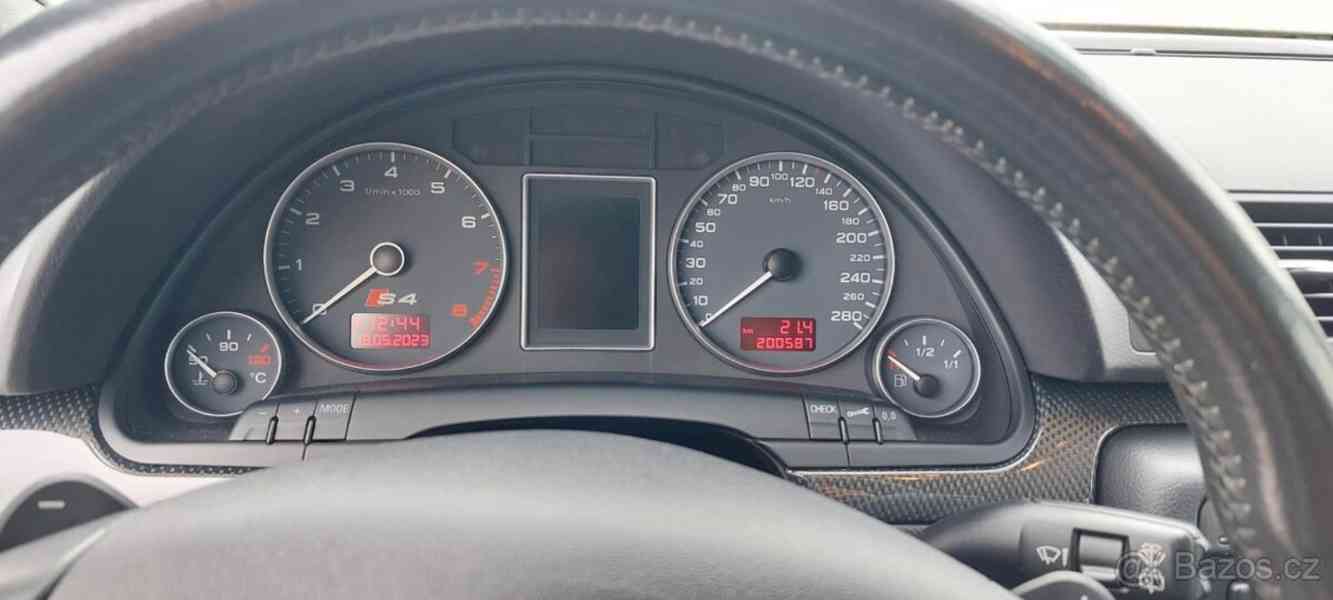 AUDI S4 B6 4.2 V8 QUATTRO KOMBI - foto 17