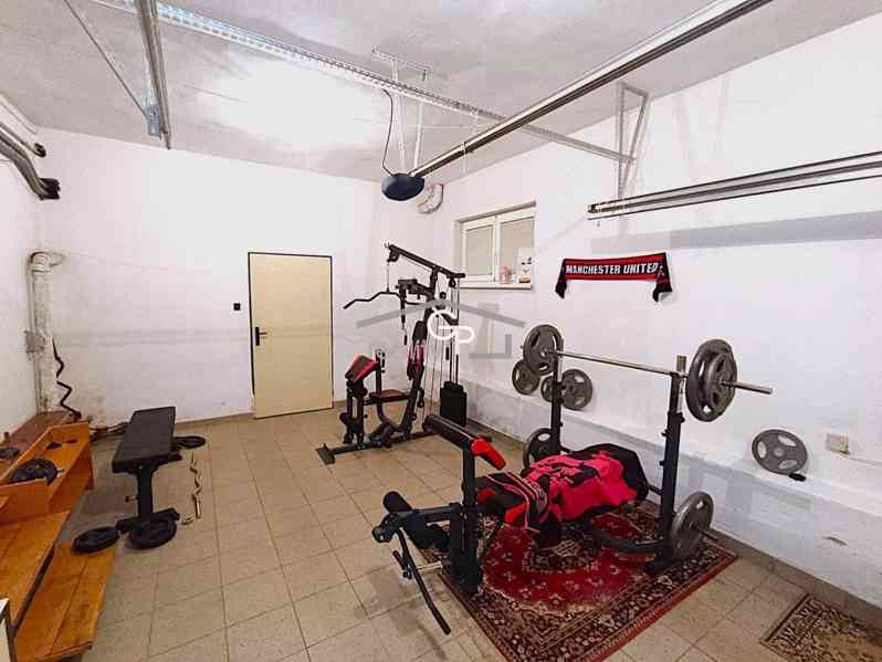 Pronájem RD 5+1 s garáží a zahradou, Včelná u ČB - foto 16