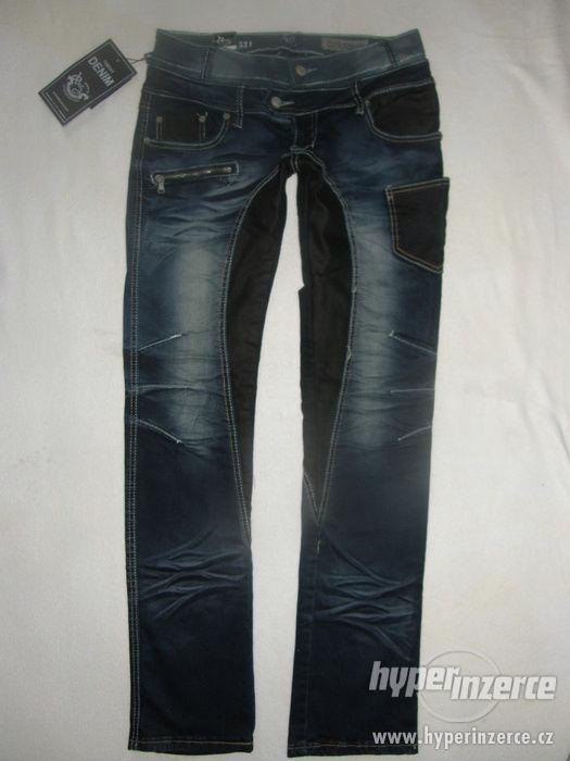 Luxusní prpracované modročerné jeansy - NOVÉ - 30 - foto 3