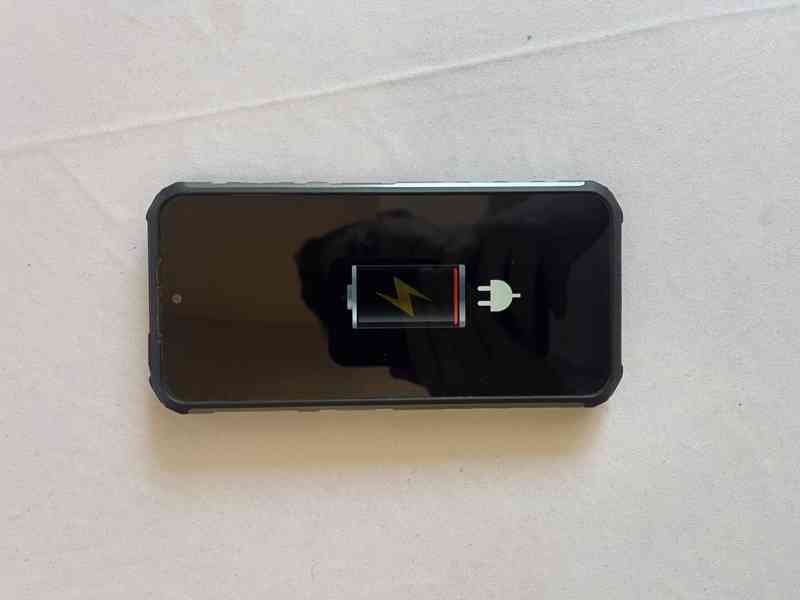 Ulefone Armor 22 odolný telefon - nabíjí, netestováno - foto 2
