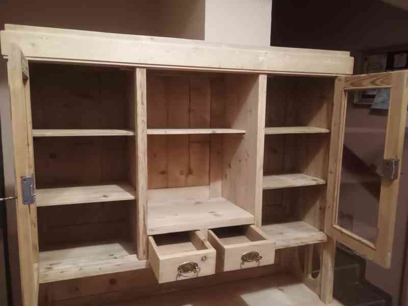 stará kredenc po renovaci 201 - foto 5