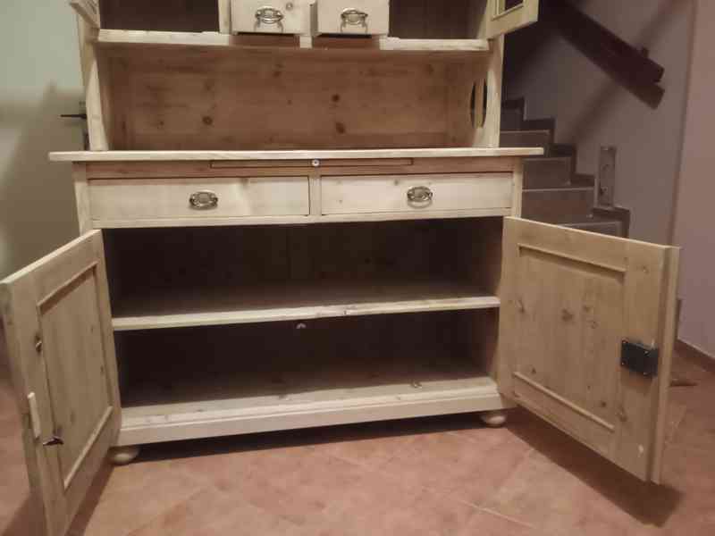 stará kredenc po renovaci 201 - foto 6