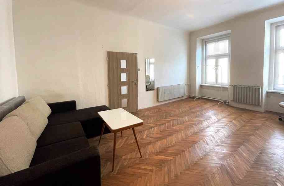 PRONÁJEM BYTU 2+1 V CENTRU BRNA - foto 3