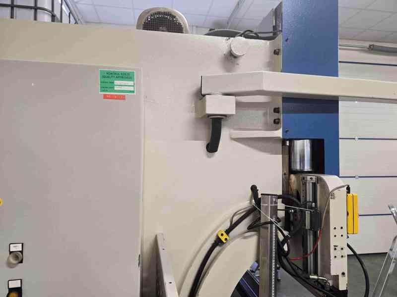 Použitý ohraňovací lis ERMAK CNC AP 2600x80, r. v. 2005 - foto 3