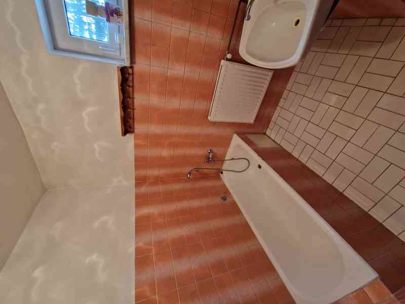 Prodej prostorného rodinného domu 6+1 se zahradou – Drnholec - foto 11