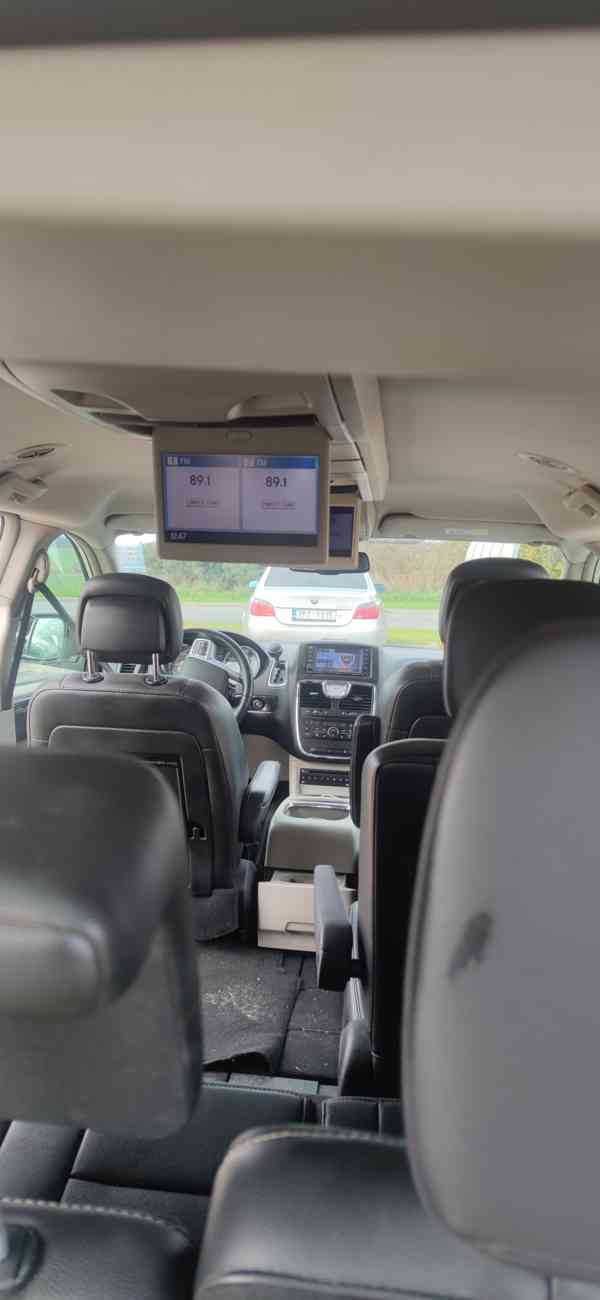 Lancia Voyager - foto 2