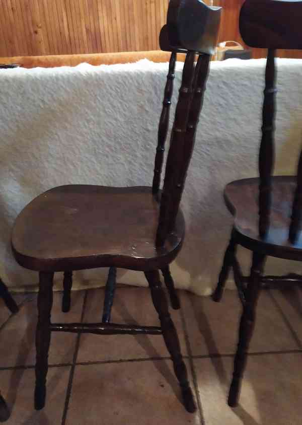 Nabízím tři staré dřevěné jídelní židle Thon - zrestaurované - foto 8