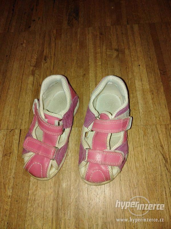sadnále sandálky růžové vel 23 - foto 1